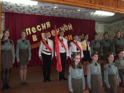 В Ерахтурской школе пели «Песни в военной шинели»